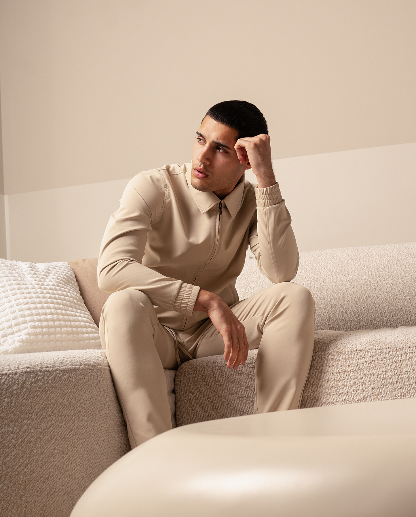 Casual techwear – beige