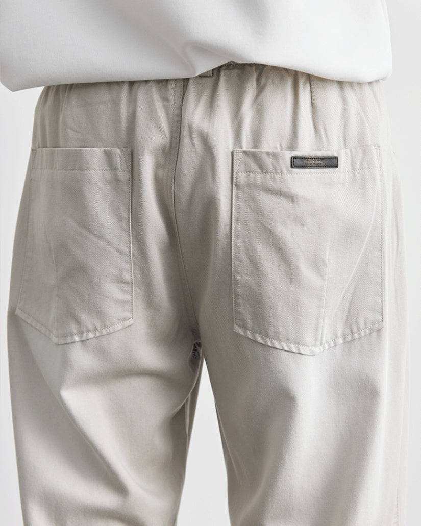 Løbesko med elastisk talje og jeans
