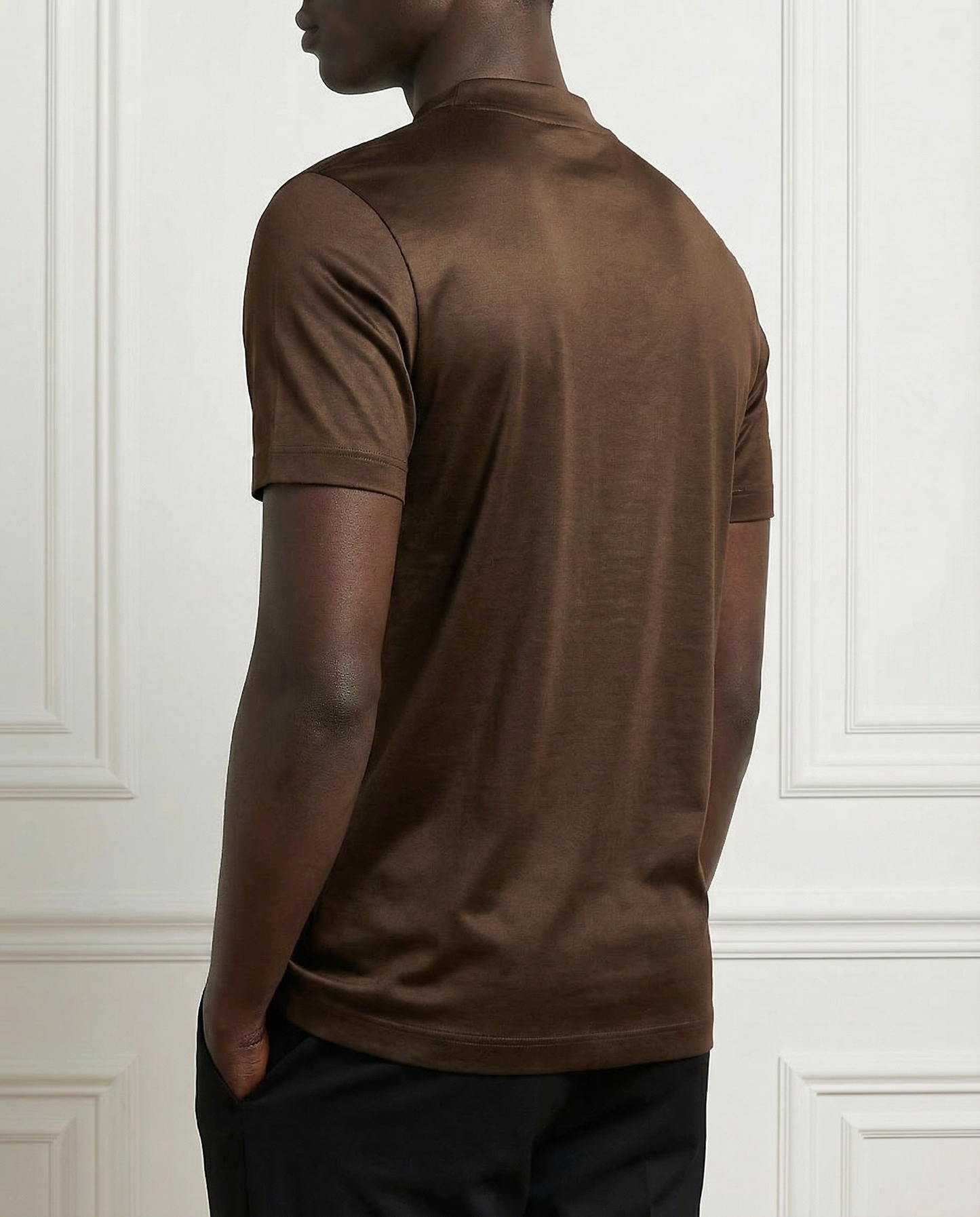 Blank poleret T-shirt med runde ærmer