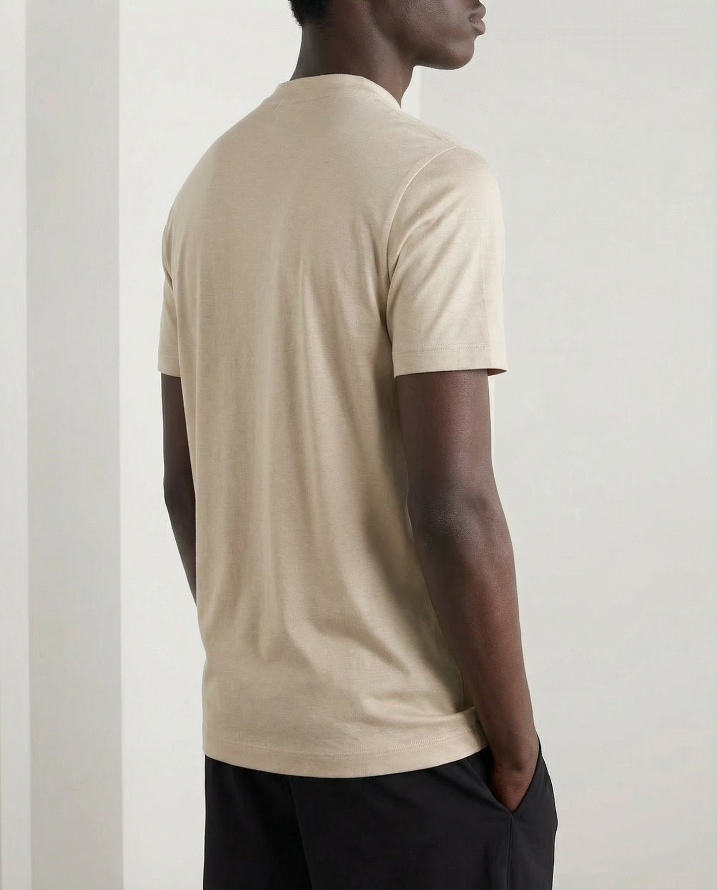 Blank poleret T-shirt med runde ærmer