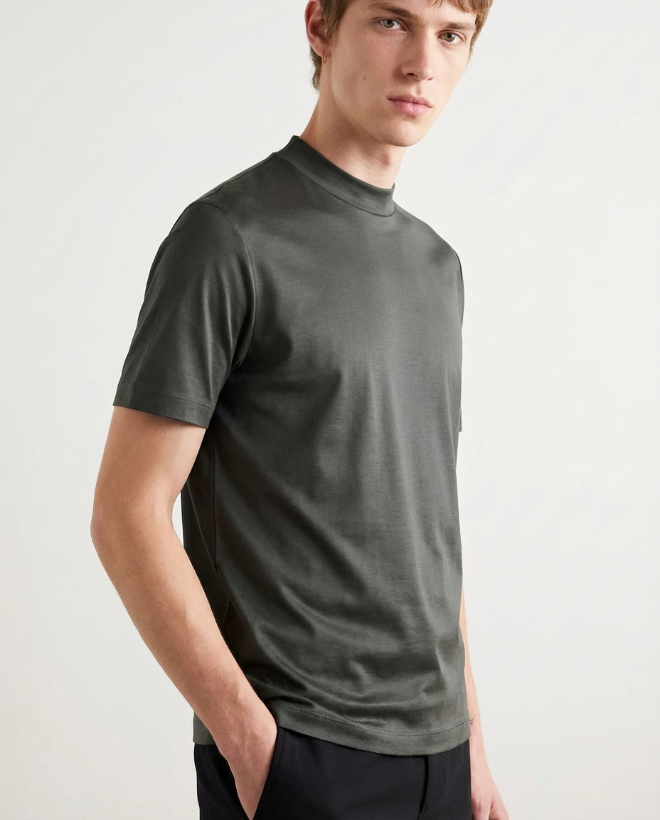 Blank poleret T-shirt med runde ærmer