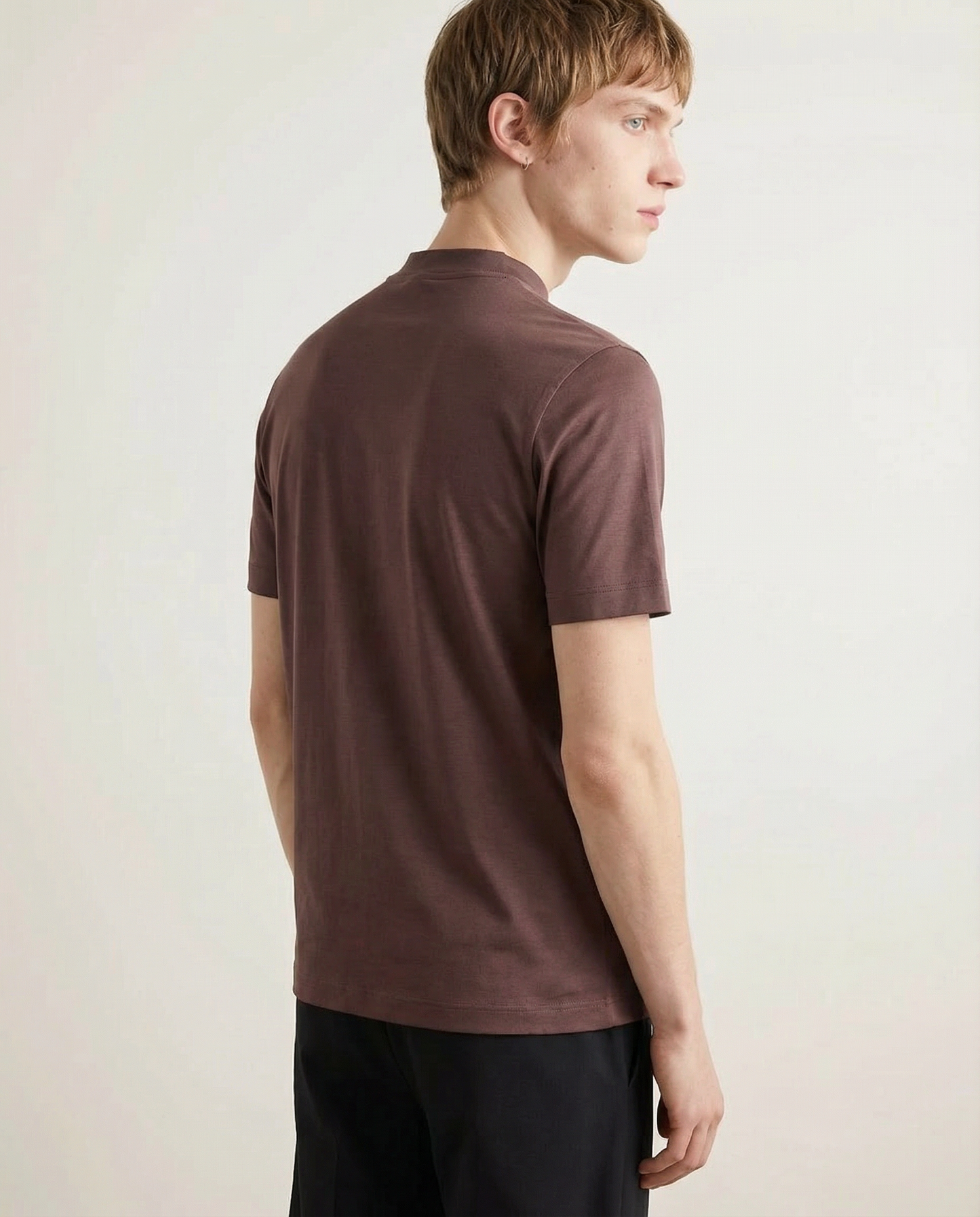 Blank poleret T-shirt med runde ærmer