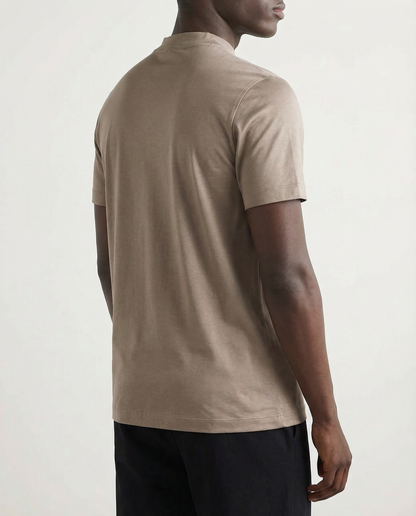 Blank poleret T-shirt med runde ærmer